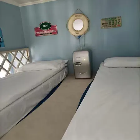 Dans Classee Avec Piscine Апартаменты