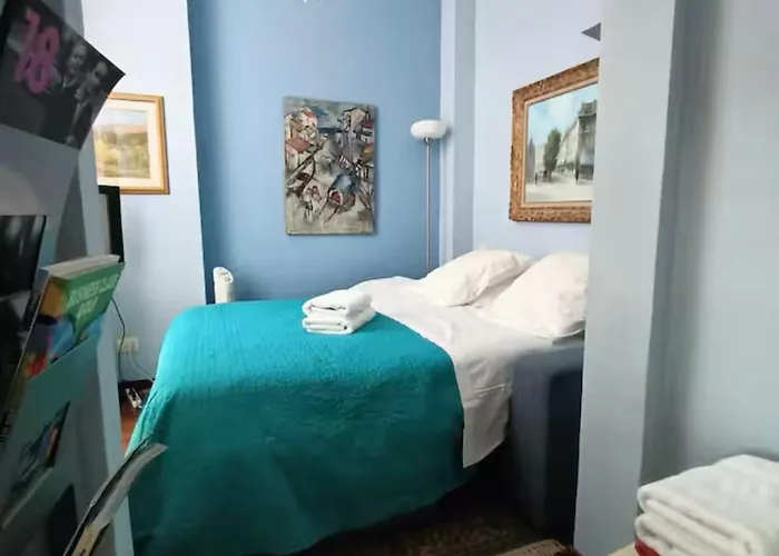 Dans Classee Avec Piscine Menton